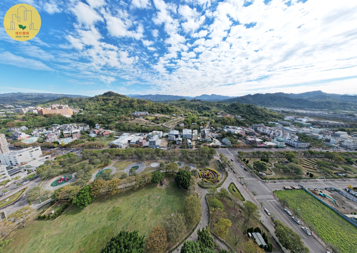 台中市北屯區廍子公園黃花風鈴木